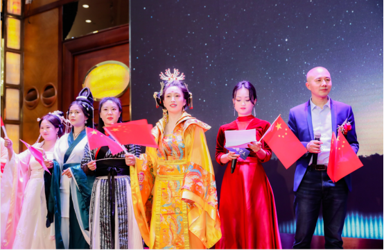 5cfe03fe3cd45dc3a56420fa4de42404