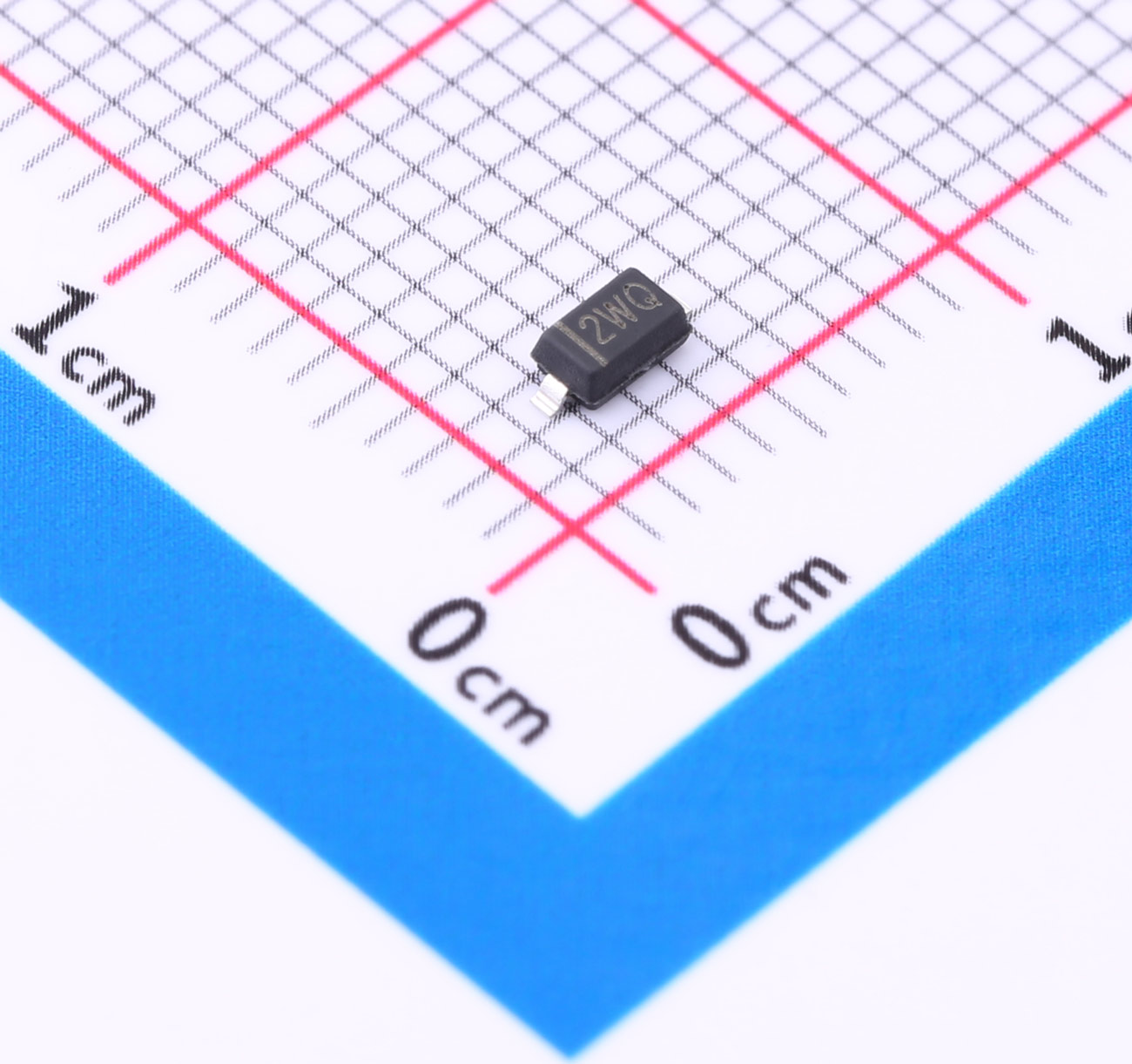 穩(wěn)壓二極管BZT52B30